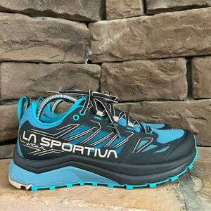 La Sportiva Jackal Trail Running Shoes / Carbon-Topaz / SZ 7.5